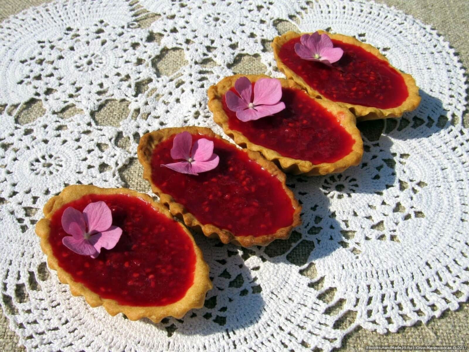 Тарт с малиновым мармеладом