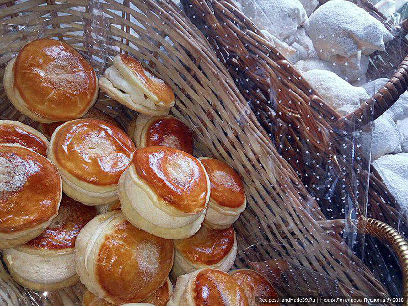 Слоеные булочки с вареной сгущенкой – пошаговый рецепт приготовления с фото