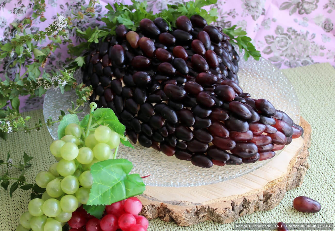 Салат «Виноградная гроздь» с курицей