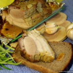 Как вкусно замариновать и запечь рёбрышки без костей