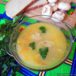 Грибной сырный суп на мясном бульоне