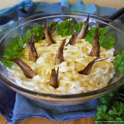 Салат «Рыбки в пруду» – пошаговый кулинарный рецепт с фото