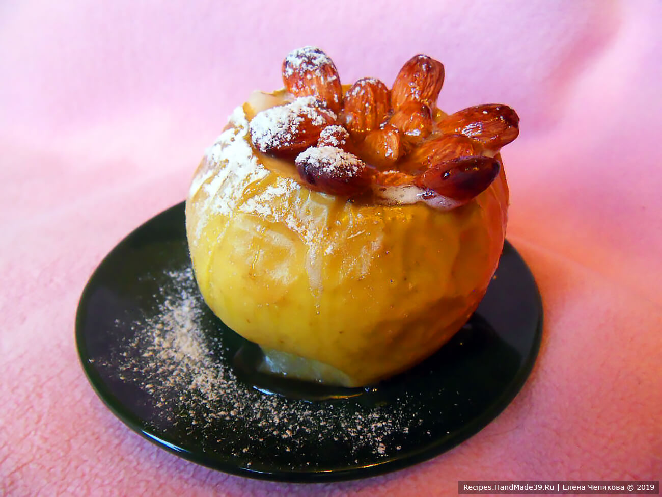 Яблоки, запечённые с мёдом и орехами – пошаговый кулинарный рецепт с видео
