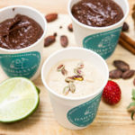 Грушевое мороженое с финиками и орехами на кокосовой стружке