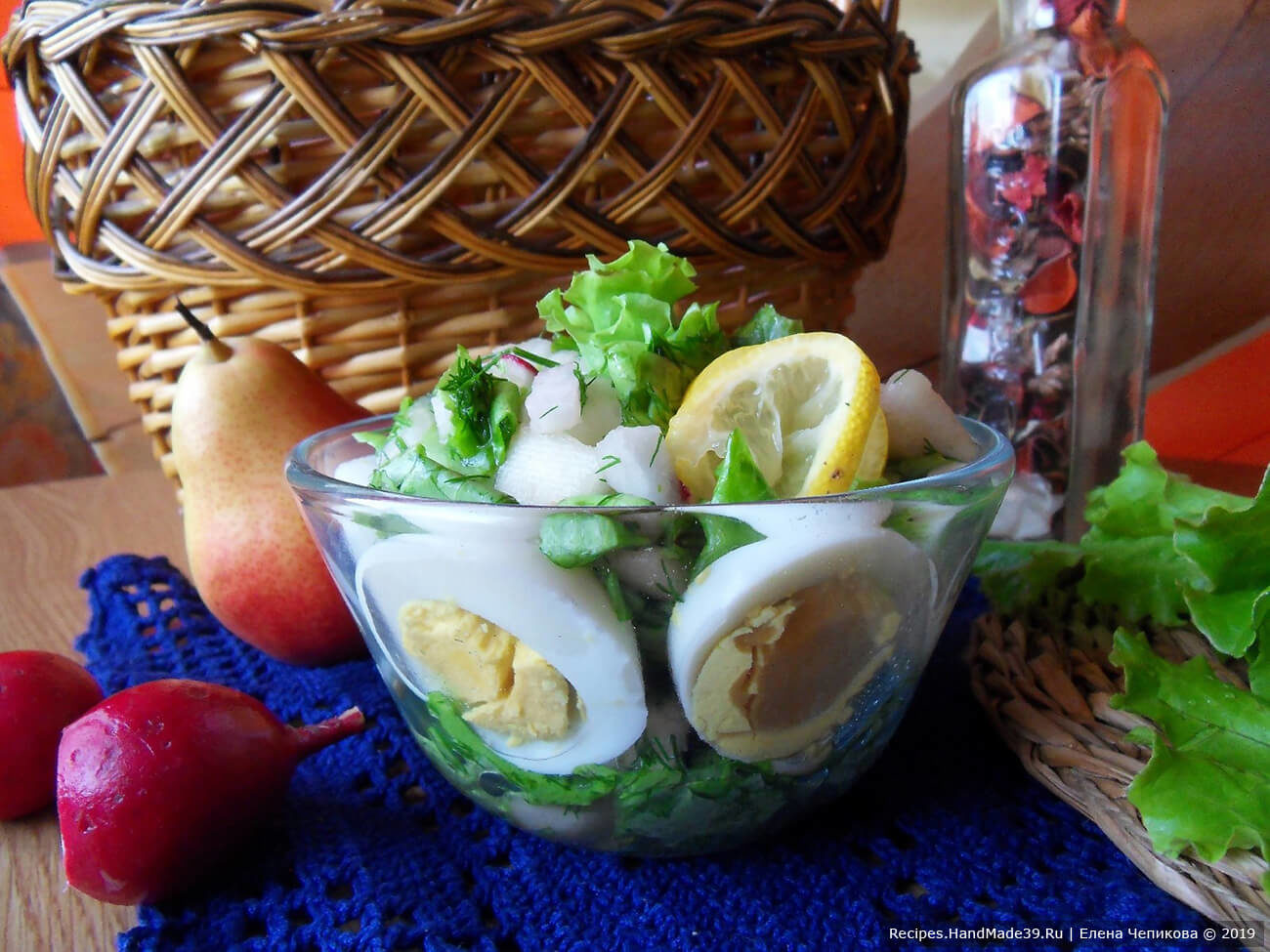 Легкий салат с грушей