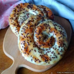 Плацинды-«улитки» с творогом и сыром