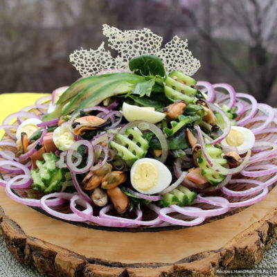 Салат с морским коктейлем и авокадо «Морской бриз» – пошаговый рецепт с фото