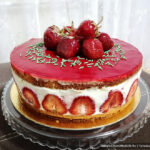Торт Фрезье с заварным кремом Муслин и клубникой