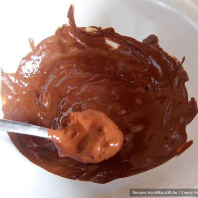 Шоколадное мороженое – фото шаг 7. Растопленный шоколад немного остудить