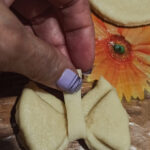Как сделать печенье в форме бантиков – фото шаг 6