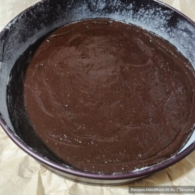 Шоколадный торт «Вишнёвый каприз» – фото шаг 3. Просеять муку, соду, разрыхлитель и какао-порошок. Перемешать и выложить в форму