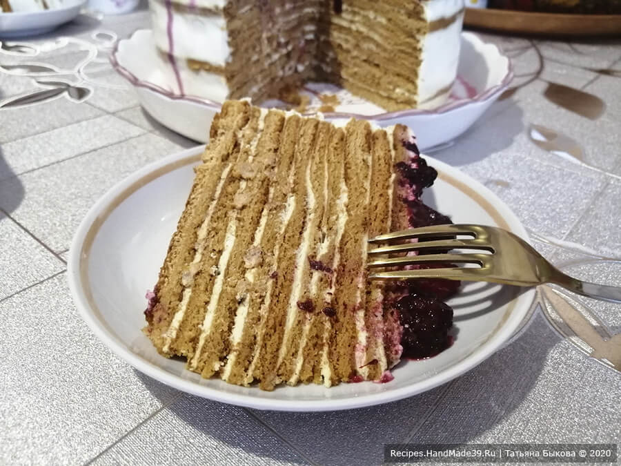 Торт на сковороде со сметанным кремом - пошаговый рецепт с фото