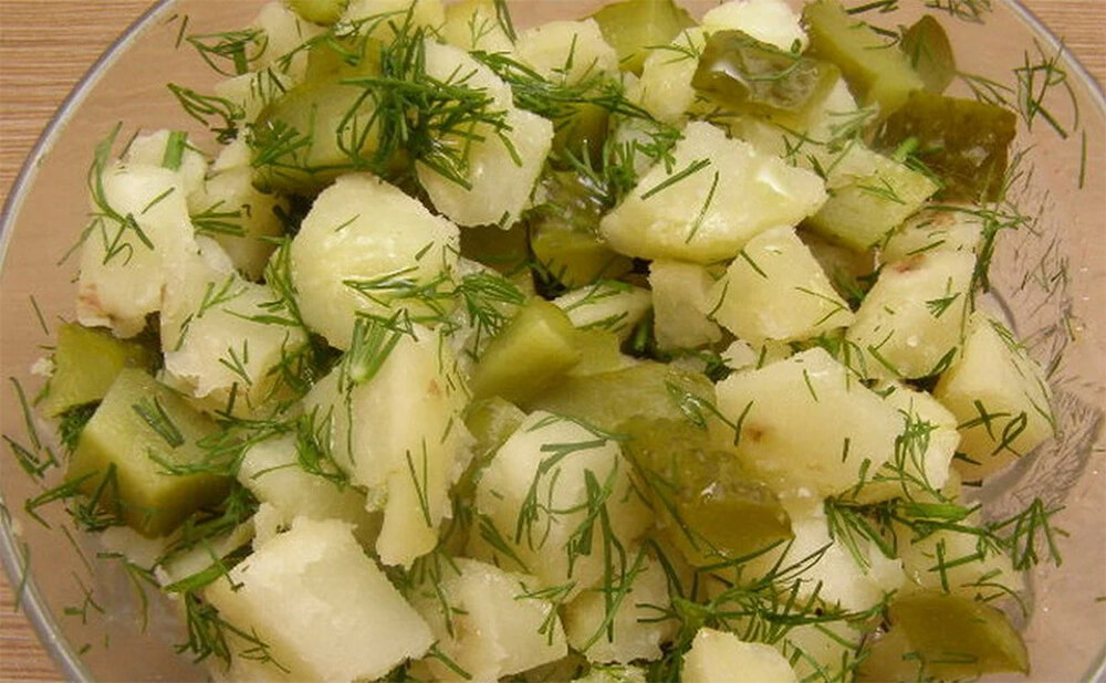 Салат с картофелем и маслом