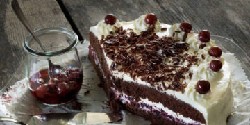 Пошаговые рецепты классического вишнёвого шварцвальдского торта с фото