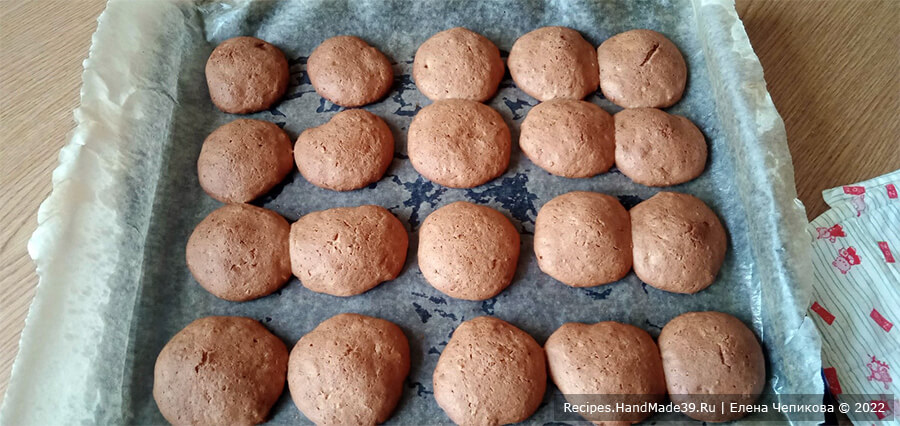 Шоколадно-творожное печенье – фото шаг 6. Печенье выпекать около 30 минут в духовке, разогретой до температуры 180 °C