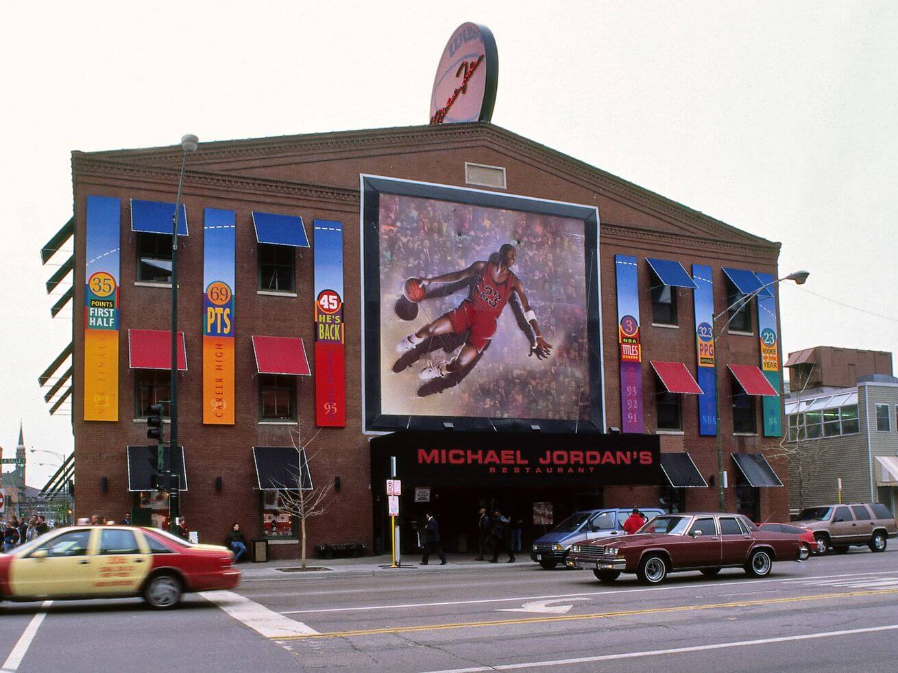 Ресторан братьев Сильверберг «Майкл Джордан» в Чикаго