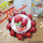 Сливочно-сметанное желе с клубникой