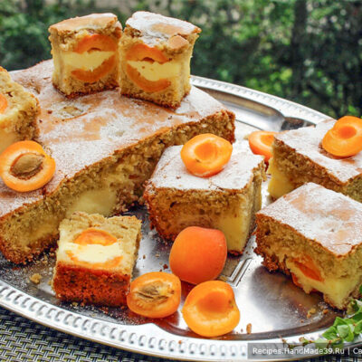 Пирог-кекс с творогом и абрикосами