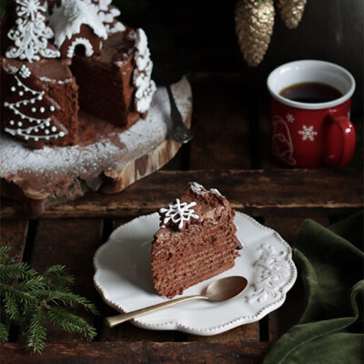 Шоколадный медовик с заварным шоколадным кремом на Новый год и Рождество