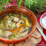 Щи из квашеной капусты со свининой