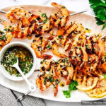 Креветки на гриле с чесноком