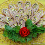 Рулет из индейки с творожным сыром