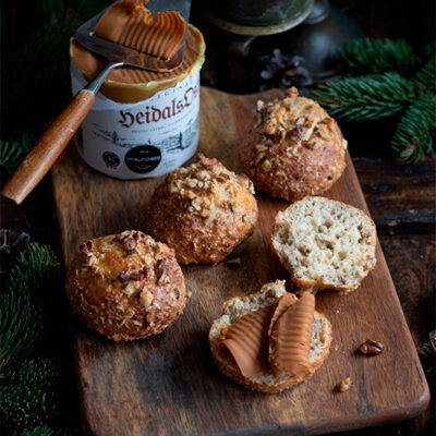 Быстрые творожные булочки с орехами